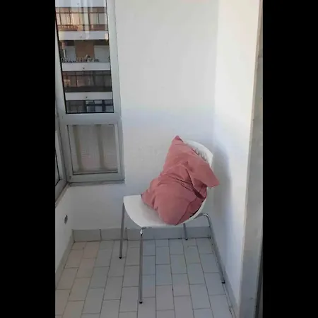 Quarto em Acomodações Particulares Privado Num Partilhado