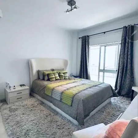 Quarto em Acomodações Particulares Privado Num Partilhado